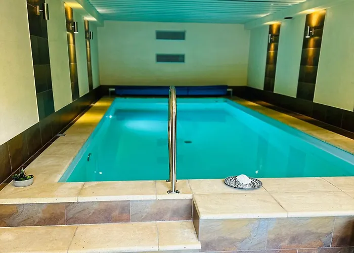 Residenz Moselzauber - Mit Pool Landschaft *