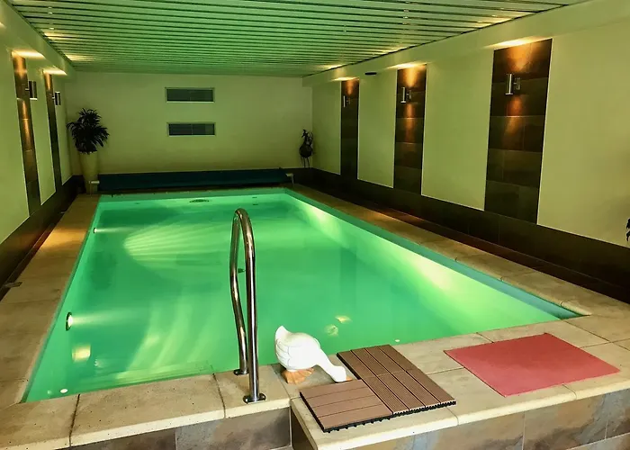 Residenz Moselzauber - Mit Pool Landschaft Ernst